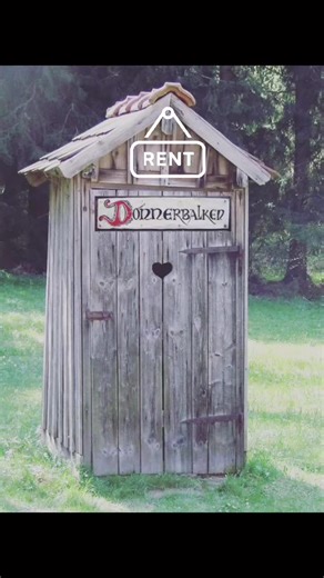 Buch dir dein eigenen Donnerbalken für deinen Zeltplatz. Infos auf Blitzgewitter.com #mietklo #dixitoitoi #toitoi #plumpsklo #mieten