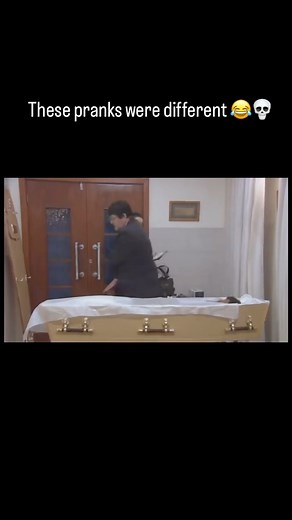 Schuster Pranks on Instagram: "Classic Leon Schuster😂💀🙆‍♂️"