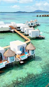 Tempat menarik di Semporna, Sabah . Kalau korang ke Semporna, ni ada senarai aktiviti & tempat best yang korang kena pergi . 1)Menginap di Royal Resort 2)Cuba aktiviti Seawalking 3)Santai di Pulau Maiga 4)Daytrip ke Mabul Water Bungalow 5)Bohey Dulang 6)Pulau Mataking 7)Snorkling & Scuba Diving 8)Lawat perkampungan Bajau Laut . Trip ni kitorang pegi dengan @ohhsem.travel . #kakitravel #semporna #sabah #ohhsemtravel | Kaki Travel