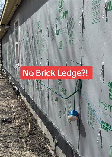 phase 2 inspection: this entire wall has no foundation brick ledge! 😳 #phase2 #homeinspection #Newconstruction #dfwrealestate #foundation