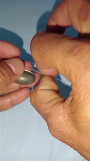 easy way to string weights for bottom fishing #fishing #fish #knots #tipsandtricks #tutorial