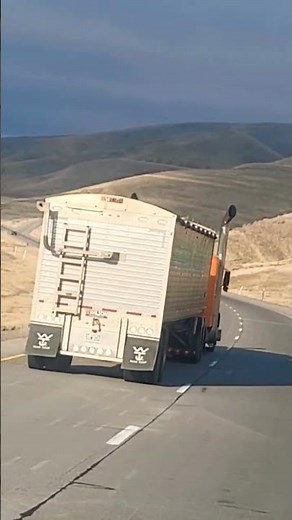 West Coast Truck Spotting: Incredible Custom Big Rigs & Chrome