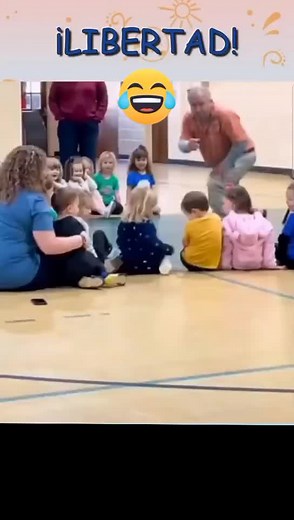 Videos de Hache (@hache_jl) con “Libre Soy (Frozen) Una Aventura Congelada - Berioska”