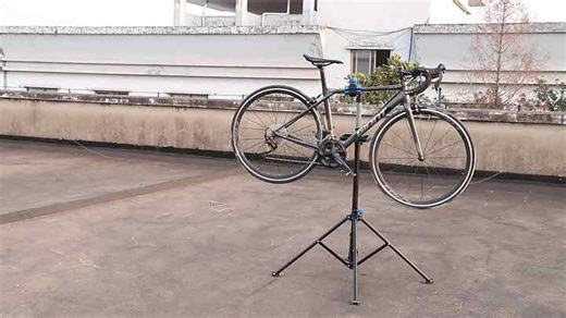 2022 New Aluminium Adjustable Height Bike Vertical Display Parking Rack Foldable Bicycle Repair Stand