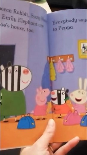 Peppa’s First Sleepover Party! 🎉 Will Peppa and her friends Ever Fall Asleep?!😴💤🛏️#peppapig #shorts
