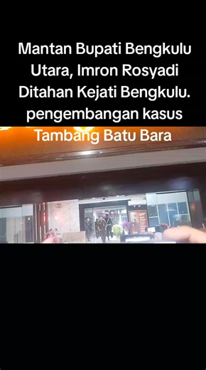 Diduga Terima Aliran Dana Rp600 Juta dan SK Bermasalah, Imron Rosyadi Ditetapkan Tersangka BENGKULU - Penyidikan kasus dugaan korupsi pertambangan batu bara PT Ratu Samban Mining (RSM) semakin dalam pada kebijakan strategis yang dikeluarkan pejabat daerah. Kejaksaan Tinggi Bengkulu menilai penerbitan sejumlah surat keputusan Bupati Bengkulu Utara pada 2007–2008 menjadi titik krusial yang membuka ruang terjadinya kerugian negara. Penetapan Imron Rosyadi sebagai tersangka dilakukan setelah penyidi
