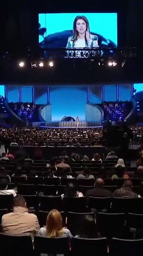 350K views · 11K reactions | Tú guardarás en completa paz a aquel cuyo pensamiento en ti persevera; porque en ti ha confiado. - Isaías 26:3 | Danilo Montero | Facebook