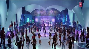 Criminal (Full Song) Ra.One_ _ ShahRukh Khan _ Kareena Kapoor