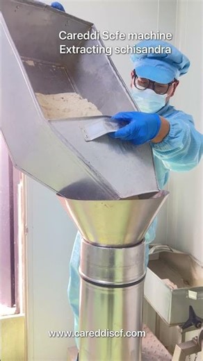 Cosmetic application of careddi Scfe machine to extract schisandra essential oil