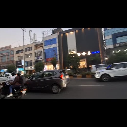 Plots Guru Hyd on Instagram: "3 BHK Flat for Sale at Banjarahills Road no. 2 Its in Gatee Community At Prime location 📞 955 084 7393 #trendingreelsvideo #trendingreel #hyderabad #banjarahill #JublieeHills"