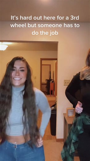 #youknowitshardouthereforapimp #designatedthirdwheel #fyp