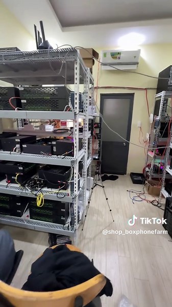 Phone Farm Box System: Rent Multiple Cellphones Easily