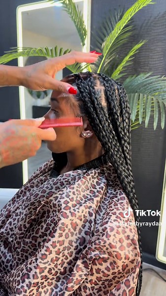 December is fully Booked January books open 25th of this month 📍PhillyStylist 📍 #Stylesbyrayda #knottlessbraids #Philly