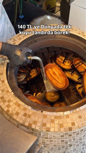 1.8M views · 12K reactions | Sana böörek ısmarlamasını istediğin kişiye gönder! @tanbubesevler Reklam Burası Guinness Dünya rekorlar kitabına girmiş kuyu tandırda börek Sadece 140 TL Dışı çıtır çıtır ve aşırı lezzetliydi.  Konak mahallesi Yıldırım cad. No 19 Nülifer #börek #suböregi #yemek #vlog | Gezyedoy | Facebook