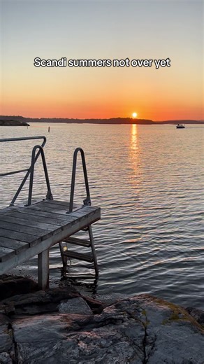 Scandinavian summer, not done yet! #sweden #denmark🇩🇰 #swim #sunset