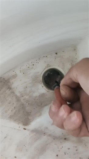 1M views · 9.1K reactions | บอกไม่ฟัง เตือนไม่เชื่อ งั้นแนะนำให้ใส่แล้วกันใส่กันเยอะๆ #รับซ่อมเครื่องซักผ้า #watchingmachine | จูวีเพื่อนช่าง | Facebook