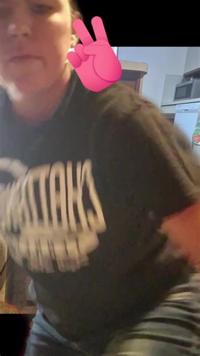 🦩Cassie sandy🦩 (@flamingokitty13)’s videos with original sound - Slim 199x