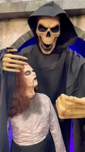 Do I have any skeletons in the cupboard? #halloween #animatronics #trickortreating