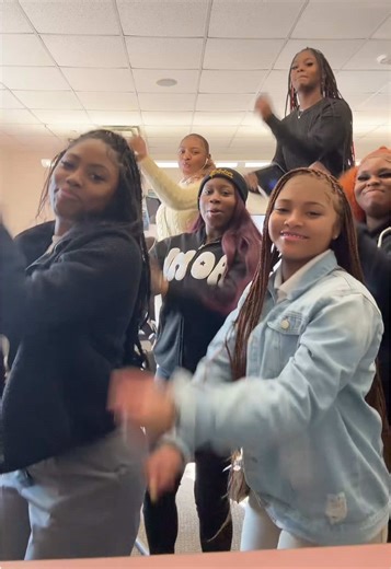 As soon as the video ended KJ(watch previous video) got put out! lol #teacher #classroom #funny #students #teachersoftiktok