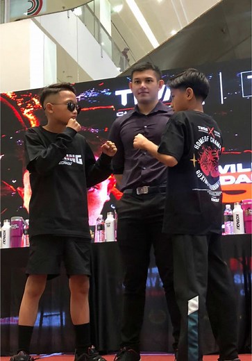 Twins Championship Boxing Face Off: Adam Wildan vs Miki