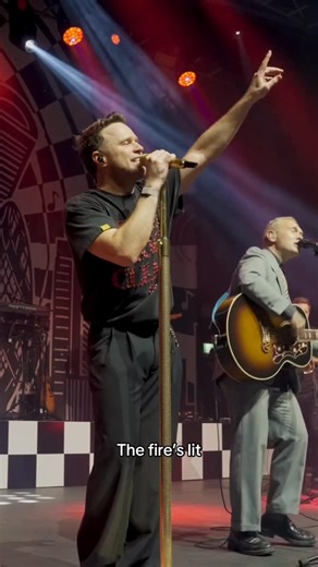 Olly Murs on Instagram: "What a way to give Christmas Starts Tonight its live debut! 🎄🎅 Still buzzing from the Kentish Town show the other night. 15 days till CHRISTMASSSS ‼️"