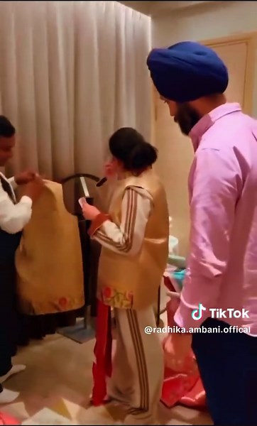 #bollywood #radhikamerchant #trending #foryoupage