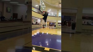 6ft dunking like Vince Carter #dunk #ballislife #dunkcontest #basketball #motivation #progress
