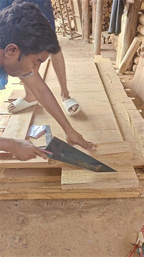 Old School Wood Cutting with Hand Saw ✂️ Smooth & #Satisfying #sawmill #woodworking #sawblade
