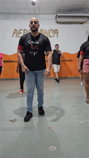 Passo a passo de como fazer o giro no cruzado do SAMBA NO PÉ! #samba #sambanopé #auladedança #tutorial | Kasa da Dança