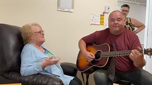 UN VERRE SUR LA TABLE | Danny Vienneau Music