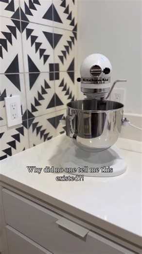 Follow comment “LINK” and I’ll DM it to you. Not me finding a $25 KitchenAid attachment that fixes decades of batter splatter. 👀 Plus it’s dishwasher safe and stainless! It clips right on so you can pour ingredients while it’s mixing no stopping, no mess, no regrets. The perfect under-$25 gift for the baker, the mom, or the friend who already has everything (except clean countertops). 🎁✨ | It’s Nicole Jaques