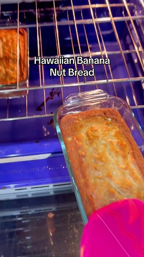 Delicious Hawaiian Banana Nut Bread Recipe