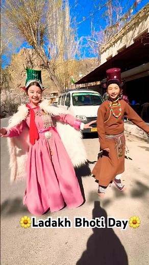 〽️ Beautiful Ladakhi Traditional Dress🌸‪@LADAKHVIEWs‬