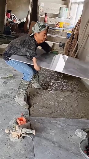 Laying Interior Floor Tiles Like a Pro.
