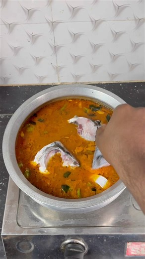 Making Fish🐟 Curry🍛 Yammi😋#making #food #fishrecipe #fishcurry #foodie #foodielover