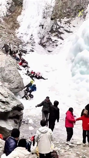 Massive Ice Falls From Waterfalls! 😱 Danger You Didn’t See Coming
