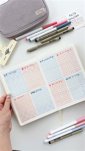 Simple plaid bullet journal weekly layout 🎀Always loving freehand lines #bulletjournal #planwithme