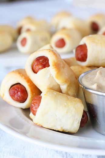 Mini Pigs in a Blanket (with 5-Minute Homemade Dough)