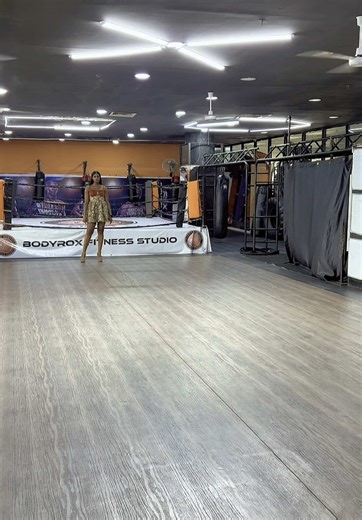 Tutorial on Thee 360 twirl #creatorsearchinsights #modelingtips #growyouraccount #tiktoktips #runwaywalk #ppmacademy