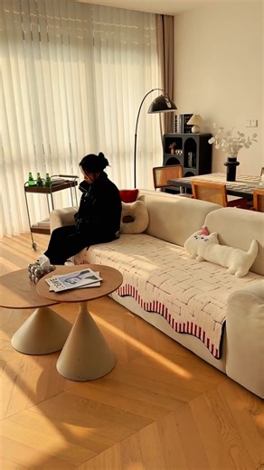 Modern Plush Sofa Cover with Red Stripe Border – Soft Anti-Slip Couch Protector for Living Room