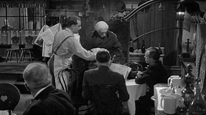 05.Sherlok.Holms.i.sekretnoe.oruzhie.1943.x264.BDRip.(720p).ExKinoRay
