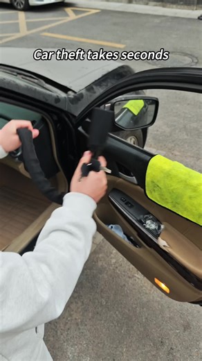 Steering Wheel Lock: Your Car's Best Defense