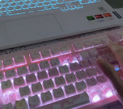 Cute Cat Mechanical Keyboard - Perfect for Cat Lovers