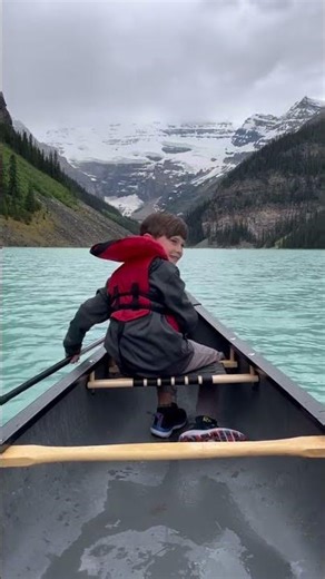 Lake Louise Banff Alberta Canada So Amazing!! #naturalwonders #alberta #lakelouise #shorts