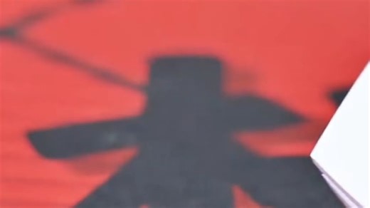 英菲克（INPHIC）游戏鼠标适合长时间打字和游戏操作，人体工学设计舒适耐用，提升效率与体验。