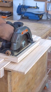 Amazing Tooltips and tricks for woodworking projects - Circular saw guide making #sawguide #railguide #circular #making #tooltips #DIY #hacks #jig #woodwork #woodworking #carpenter #carpentry | Woodworking Crafty