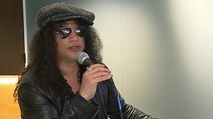 SLASH: AEROSMITH Is 'One Of The Last Real' Rock And Roll Bands Around