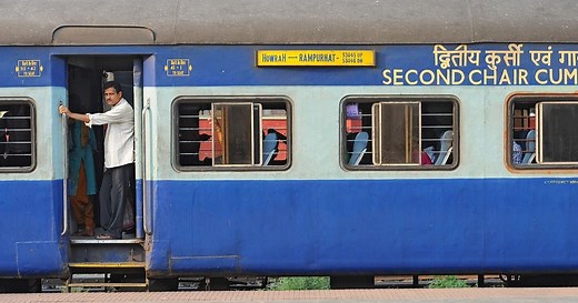 2S in Train Booking: What Is It? Learn about Second Sitting in Indian Railways
