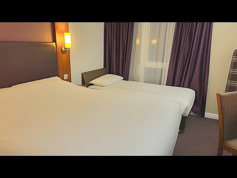 Premier Inn LONDON ROOM TOUR!