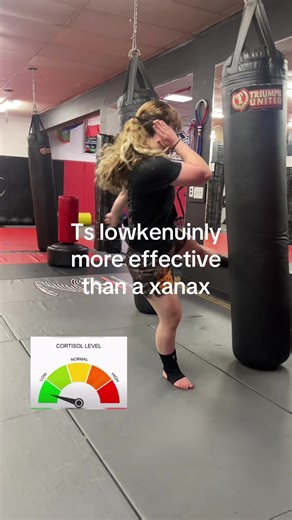 i’ve neglected my switch kick so bad i gotta lock in #lowcortisol #martialarts #gymgirl #kicks #relatable